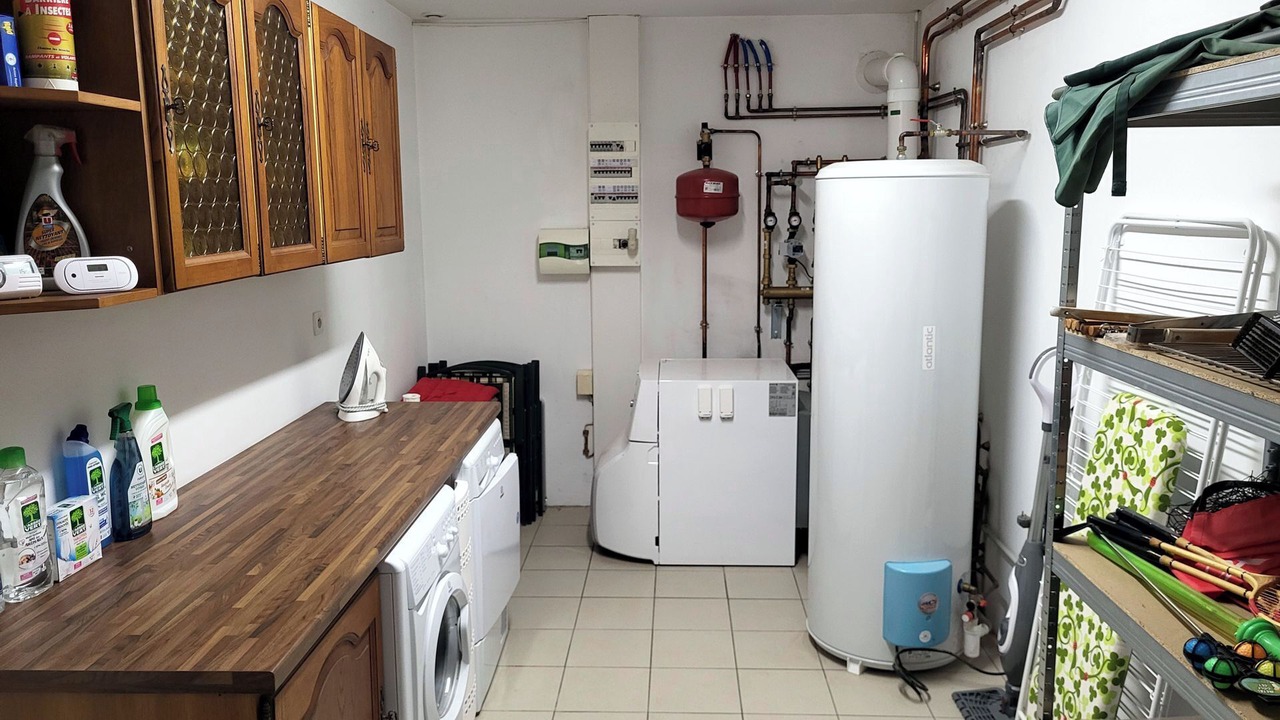 Photo of Bedroom in Saint-Thomas-de-Courceriers