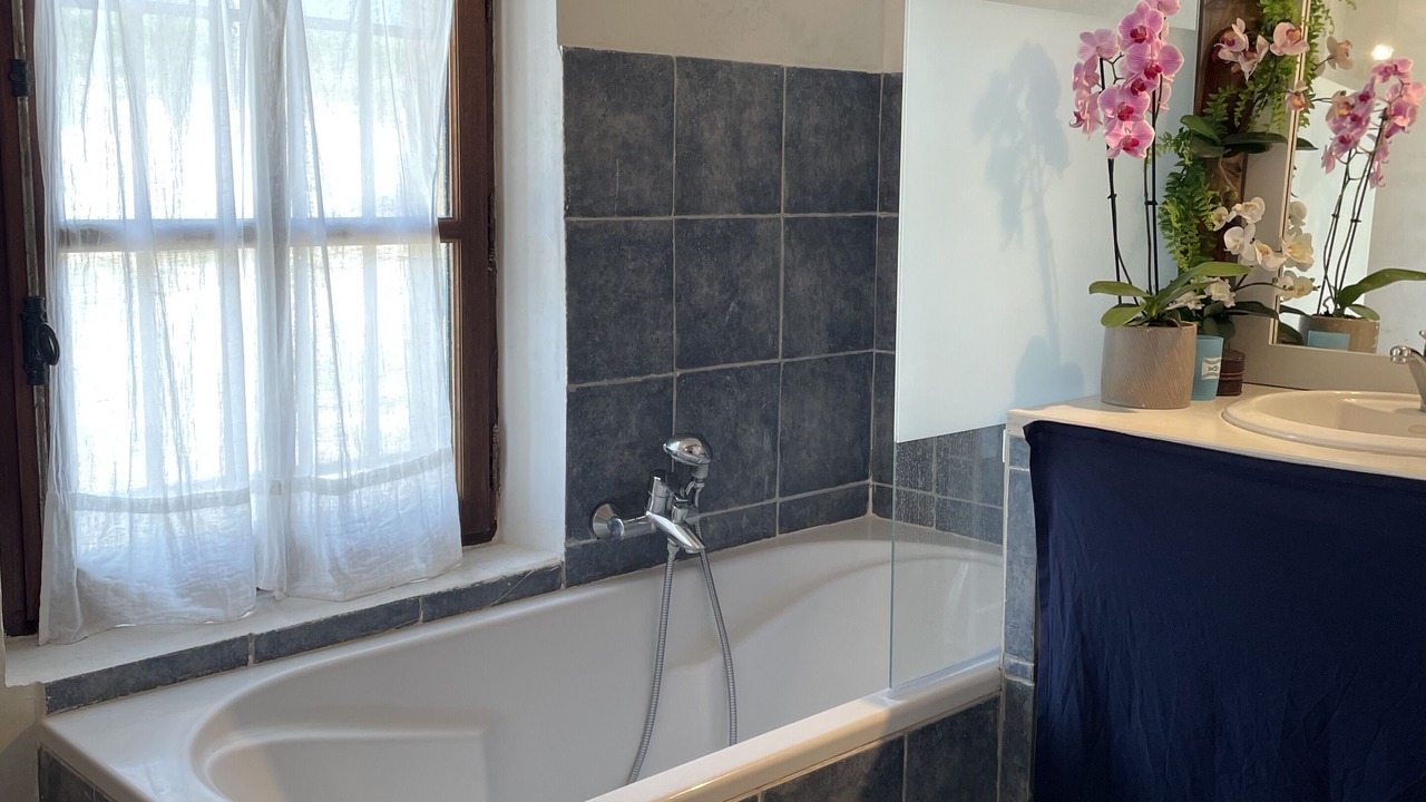 Photo of Bathroom in Mormoiron