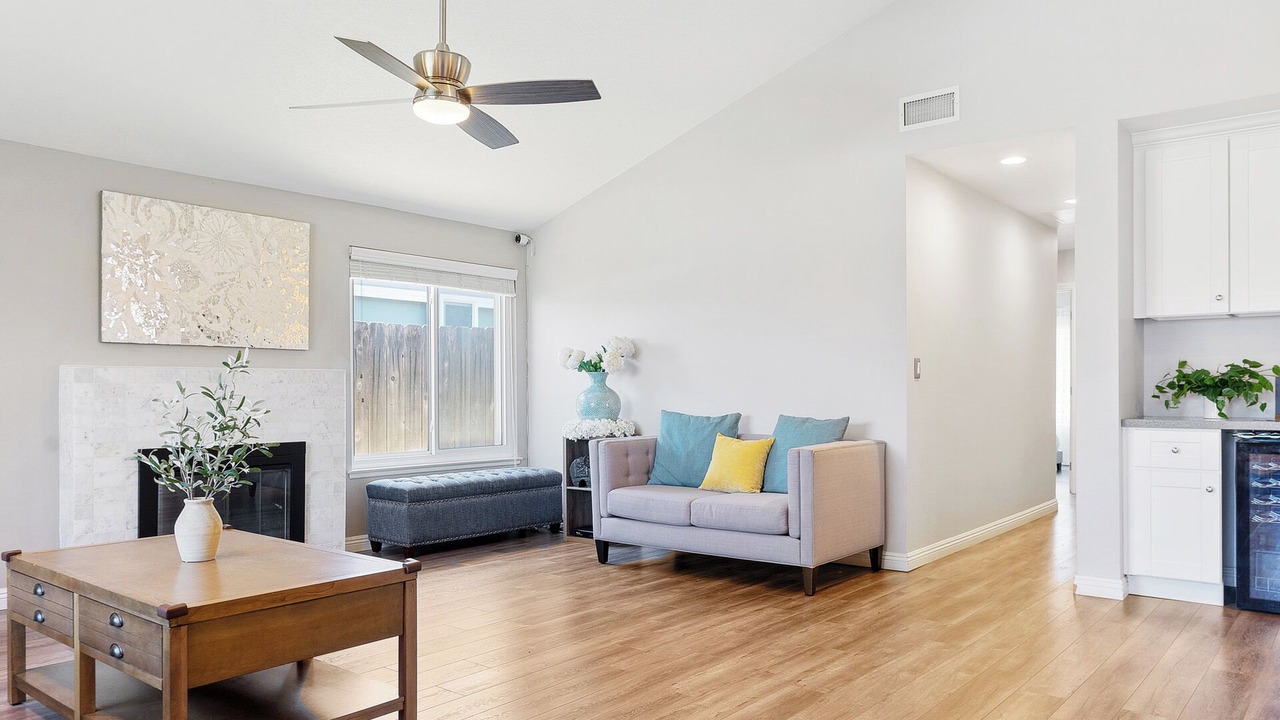 Photo of Livingroom in Mira Mesa