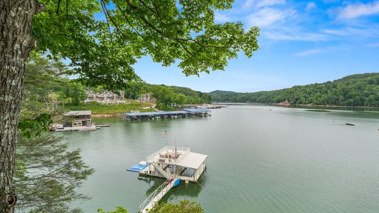 Photo of Outdoor in Rocky Top