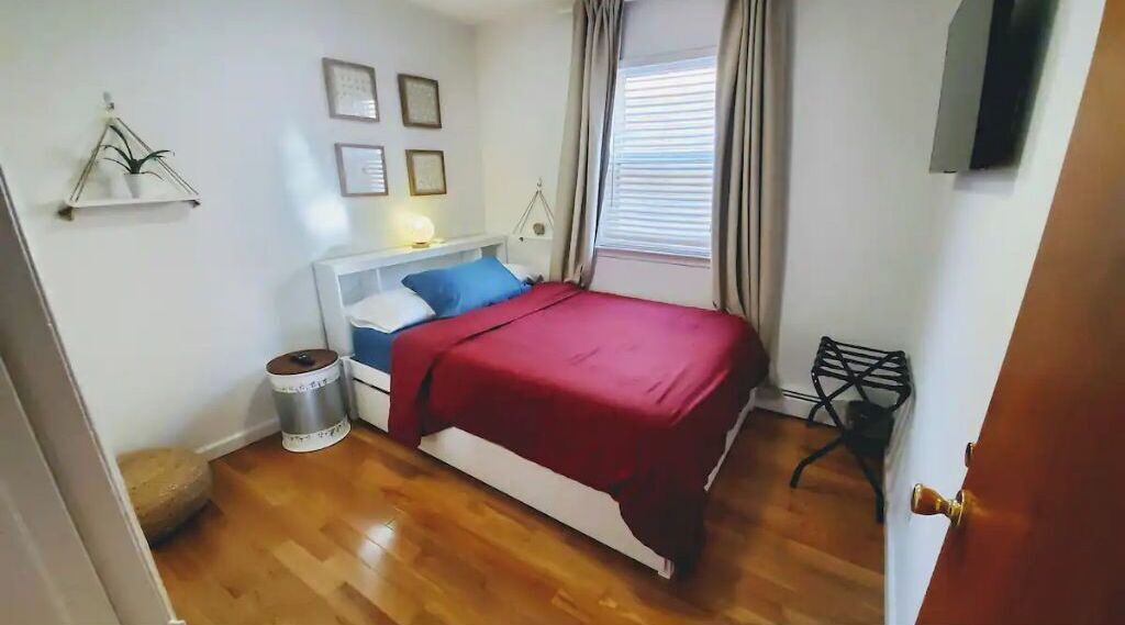 Photo of Bedroom in Jamaica Estates