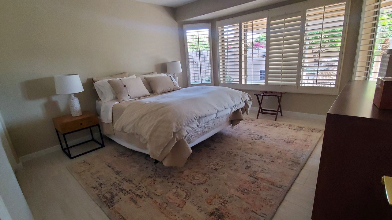 Photo of Bedroom in Palm Valley