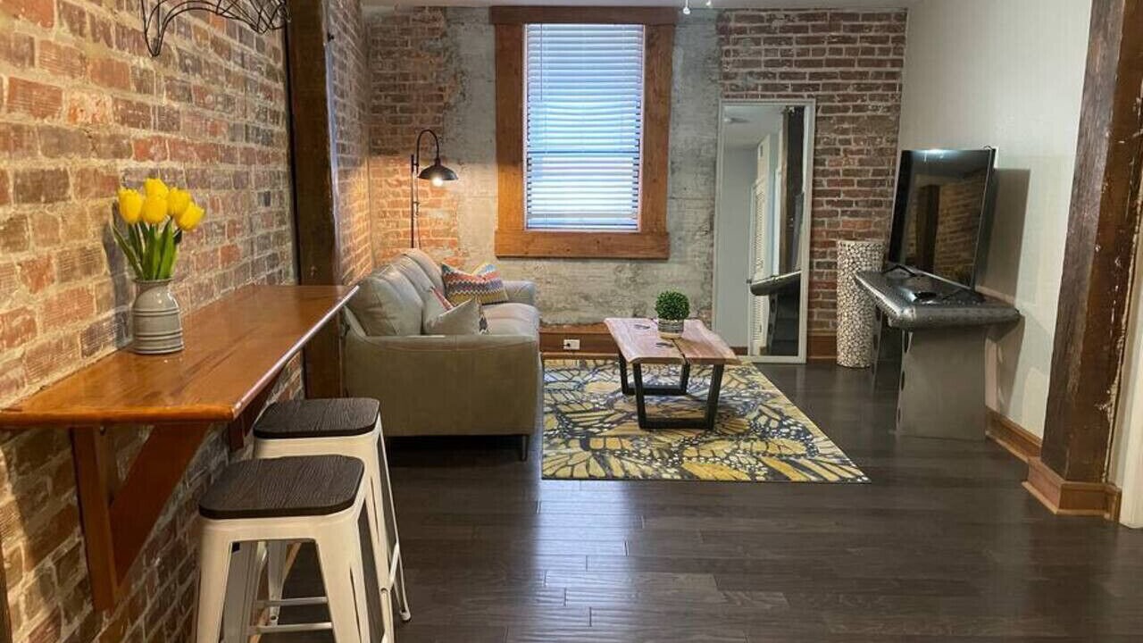Photo of Livingroom in Downtown