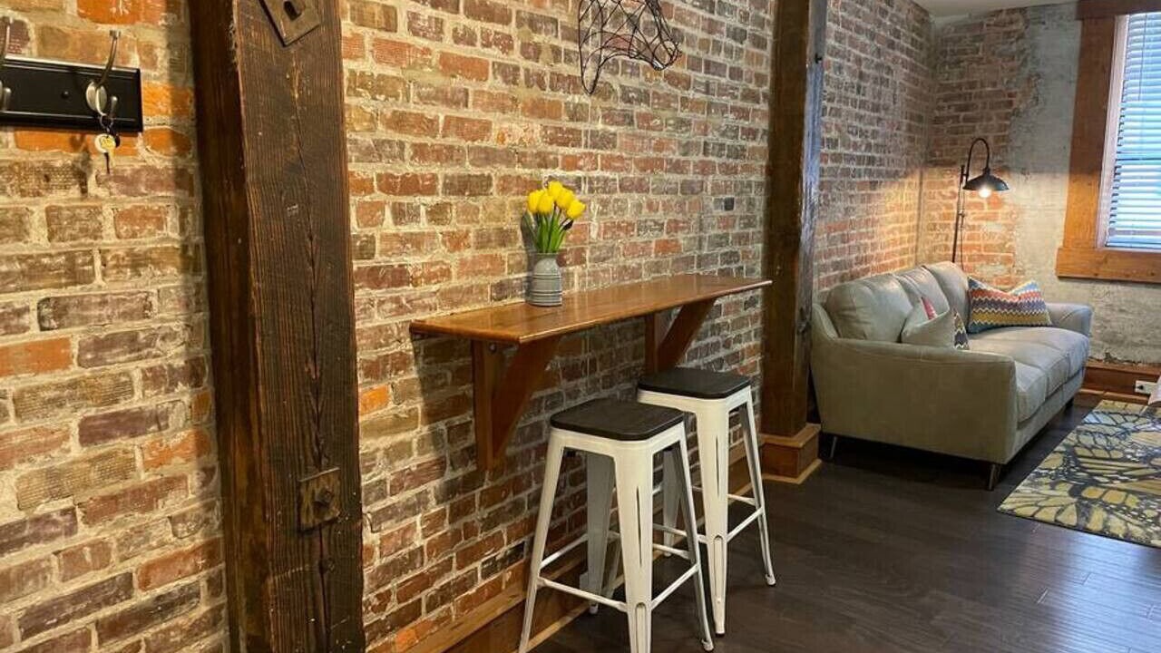 Photo of Livingroom in Downtown