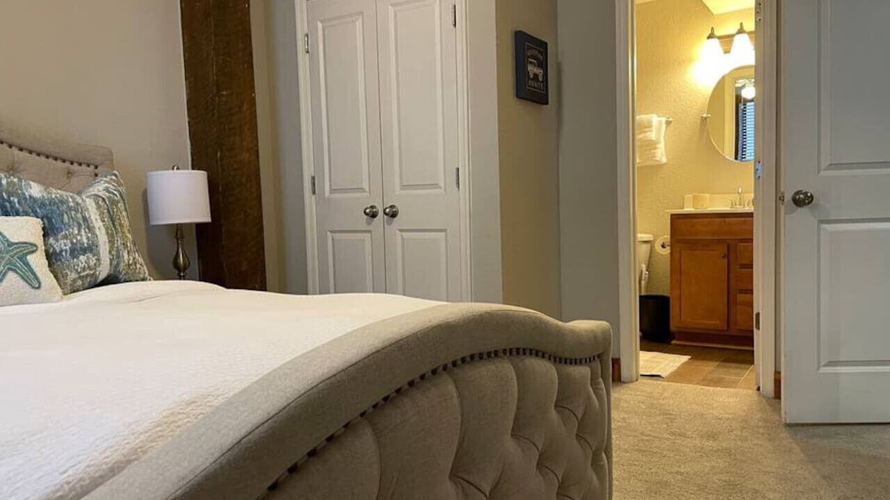 Photo of Bedroom in Downtown