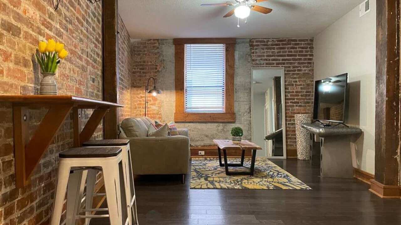 Photo of Livingroom in Downtown