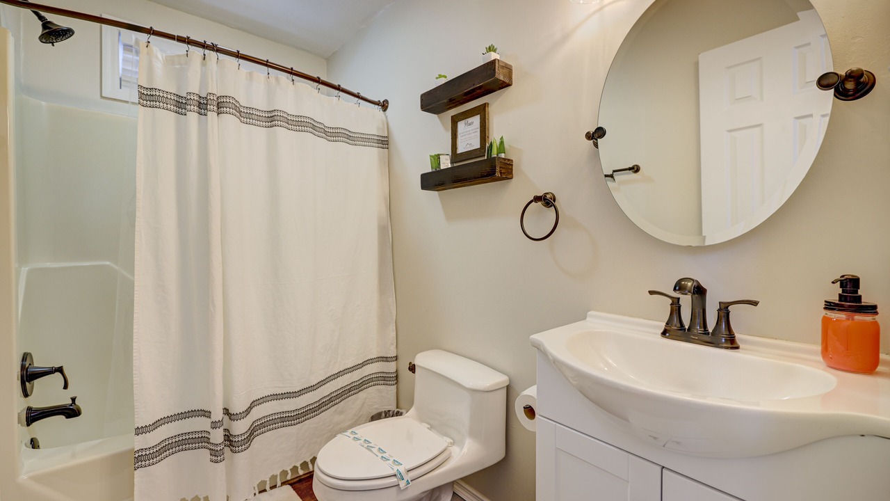 Photo of Bathroom in Albrightsville