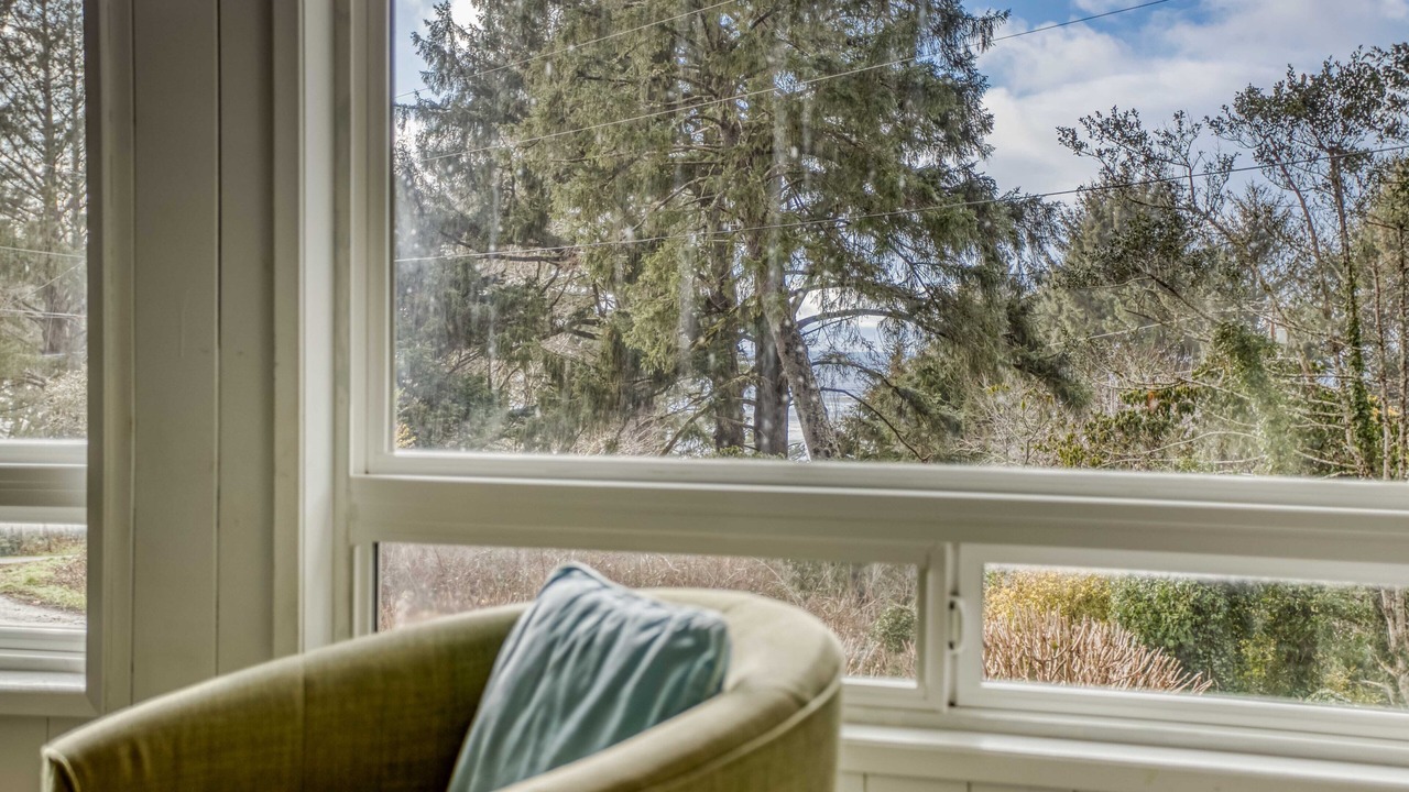 Photo of Bedroom in Neahkahnie Beach