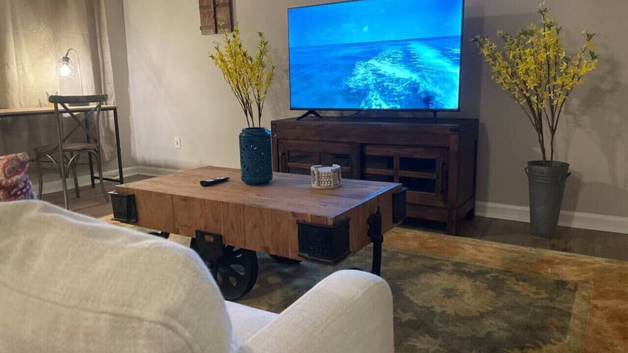 Photo of Livingroom in Western Branch North