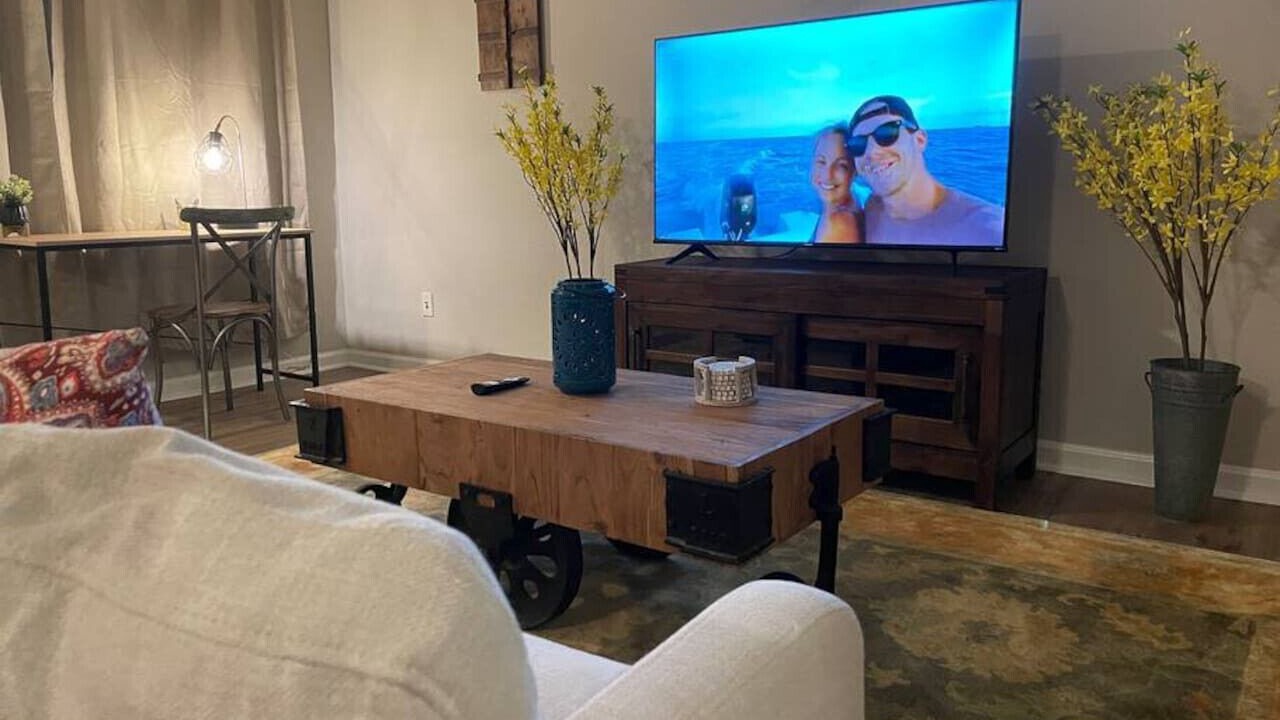 Photo of Livingroom in Western Branch North