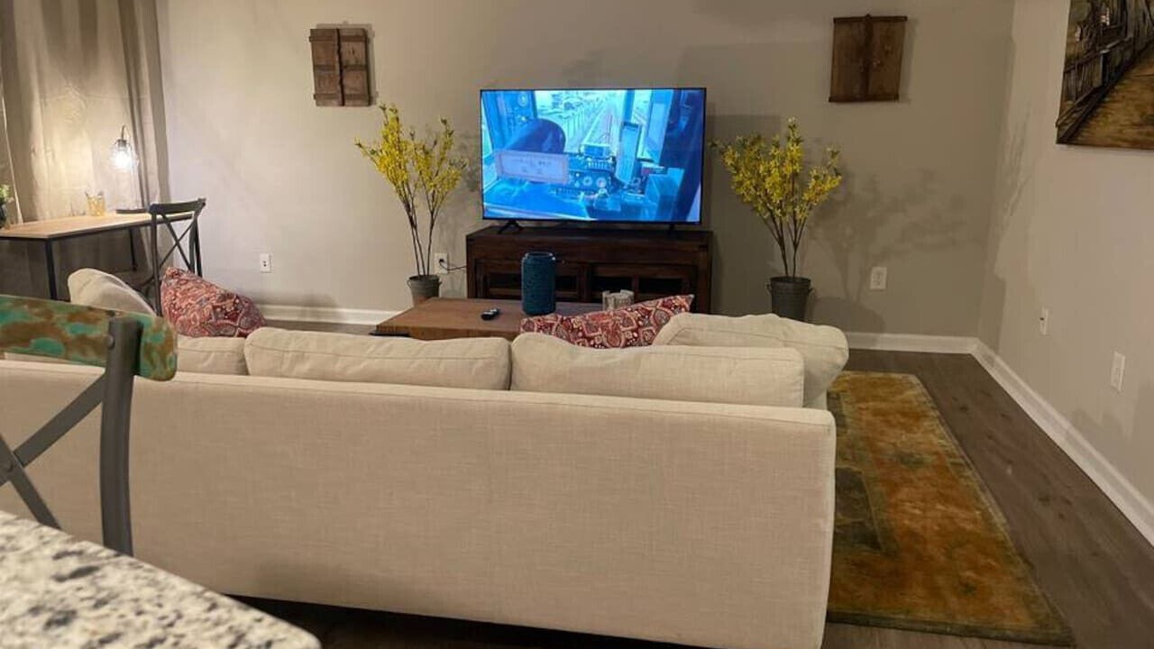 Photo of Livingroom in Western Branch North