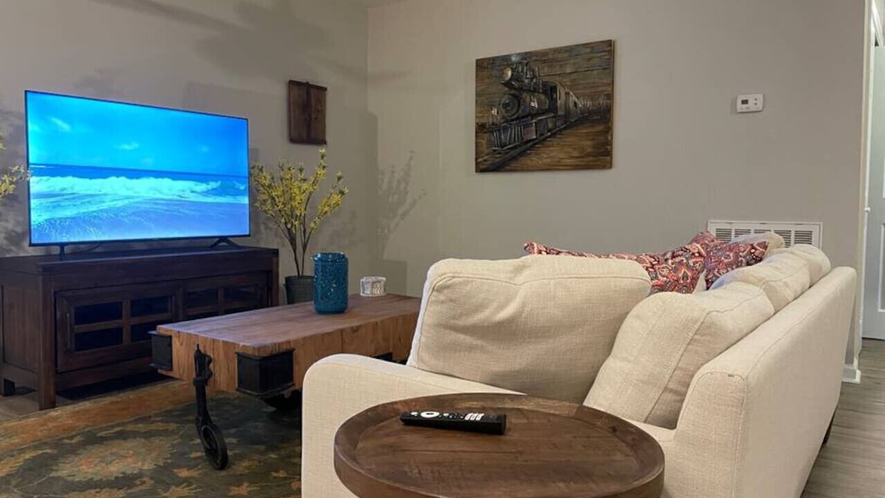 Photo of Livingroom in Western Branch North
