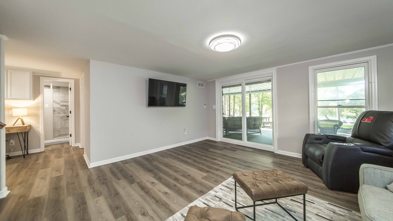 Photo of Livingroom in Jones Mills