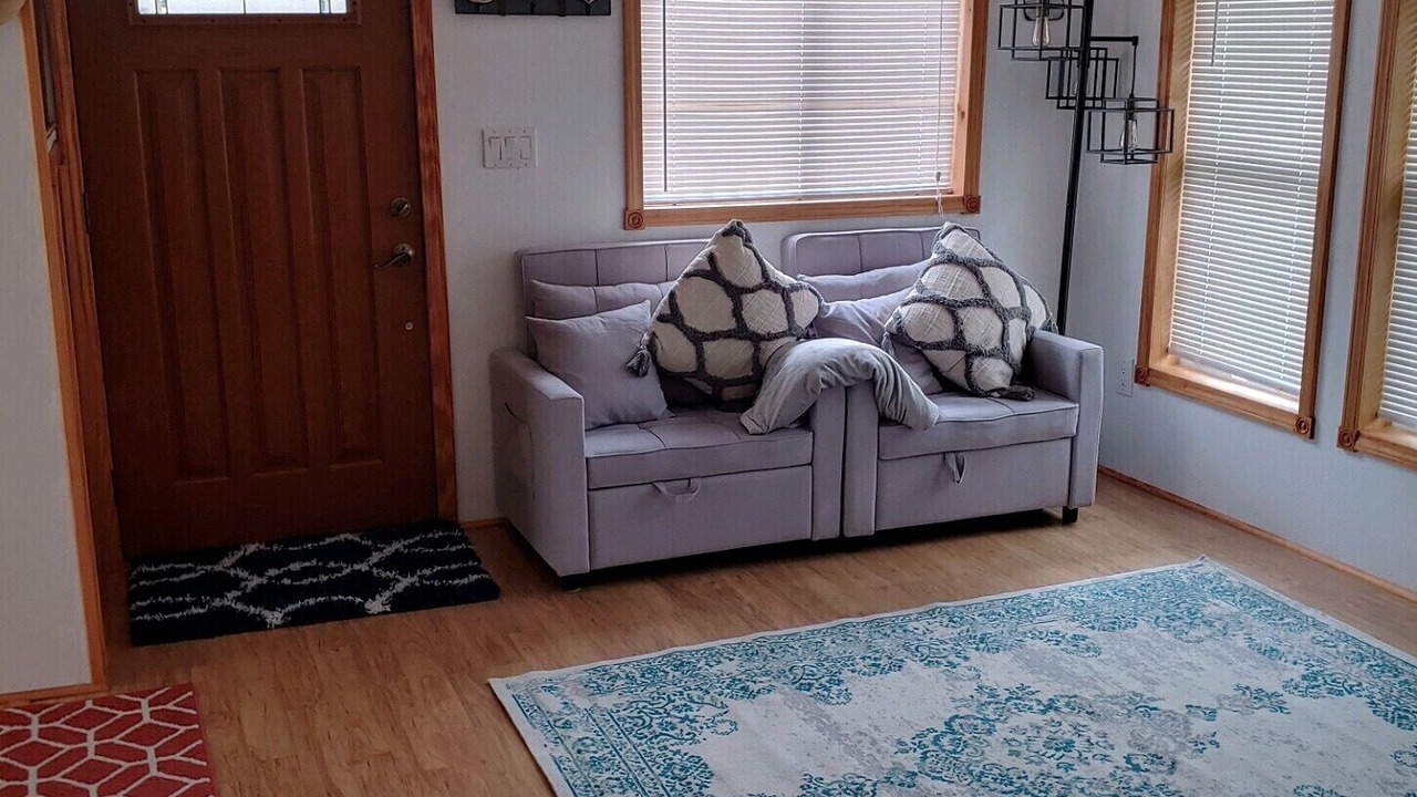 Photo of Livingroom in Houghton Lake