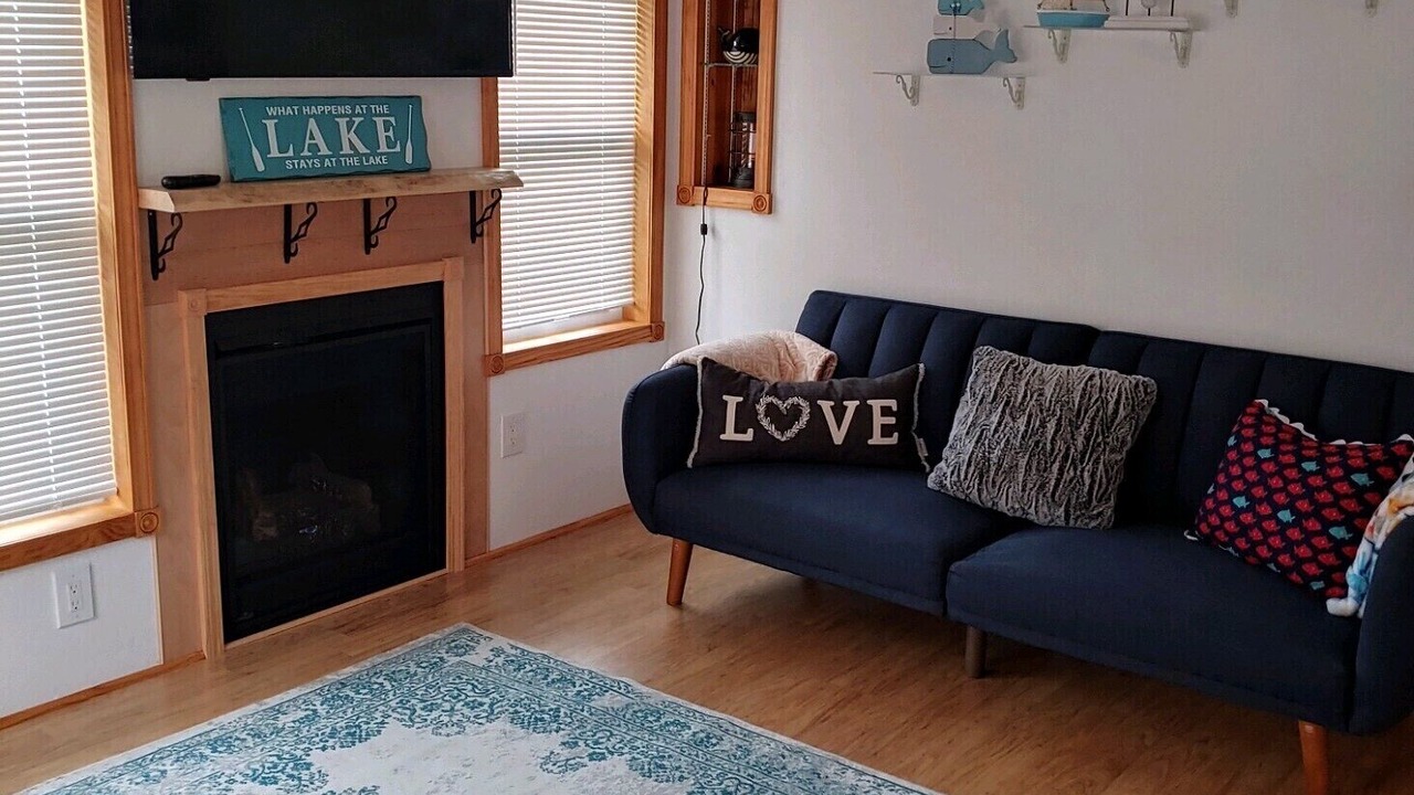 Photo of Livingroom in Houghton Lake