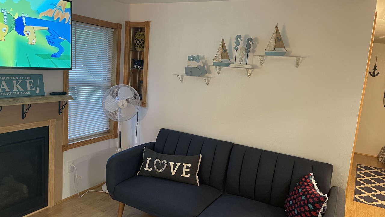 Photo of Livingroom in Houghton Lake
