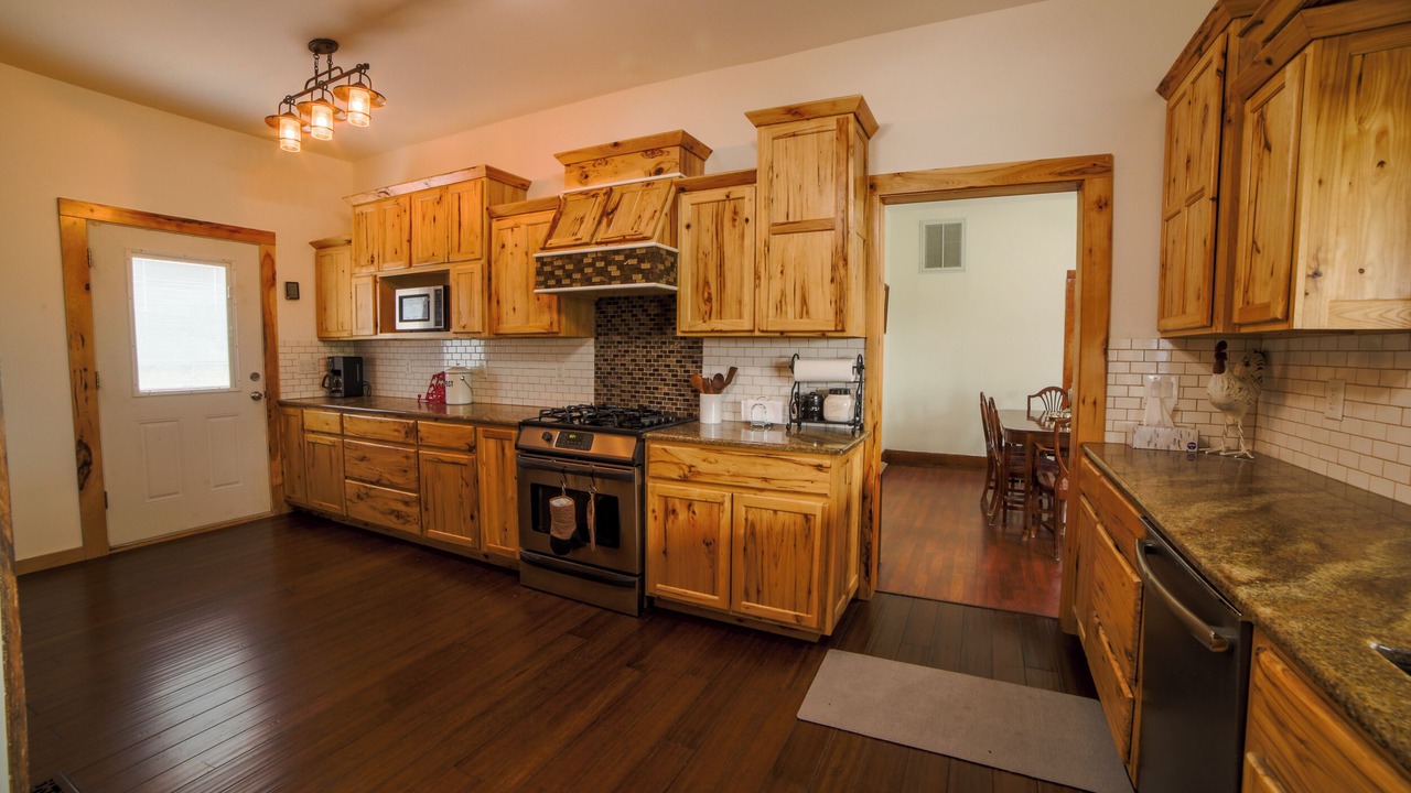 Photo of Kitchen in Lamont