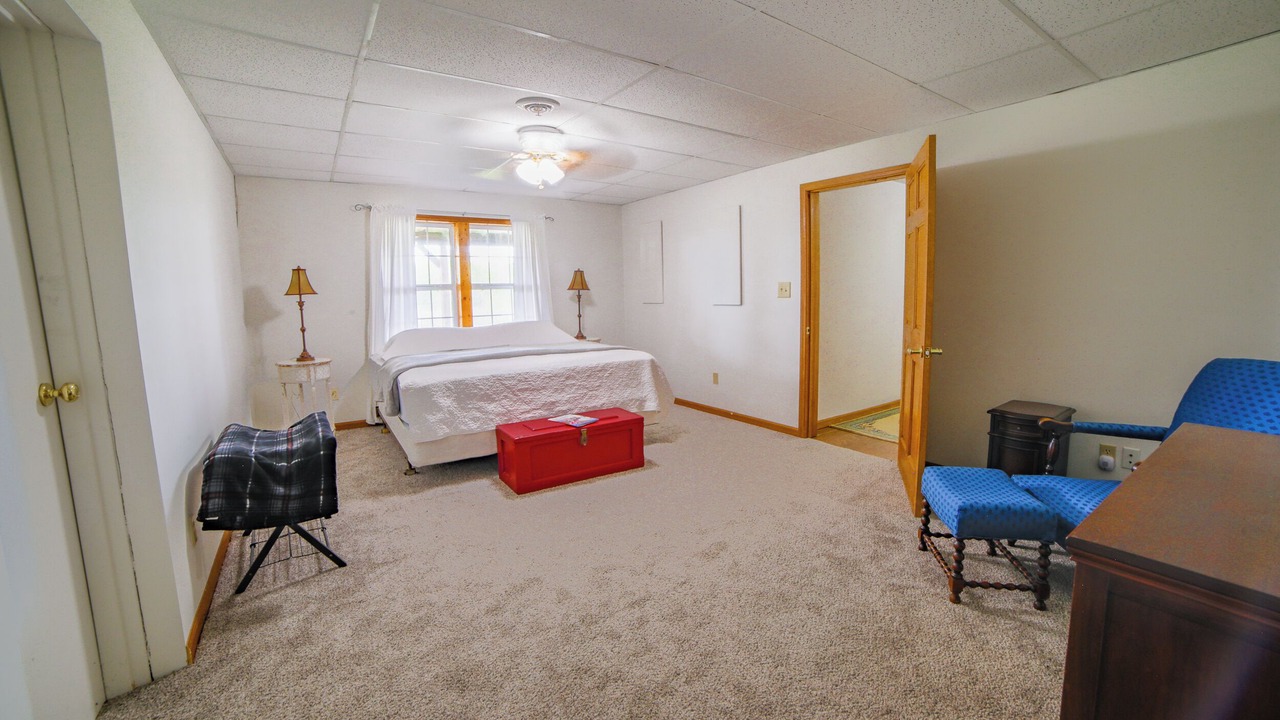 Photo of Bedroom in Lamont