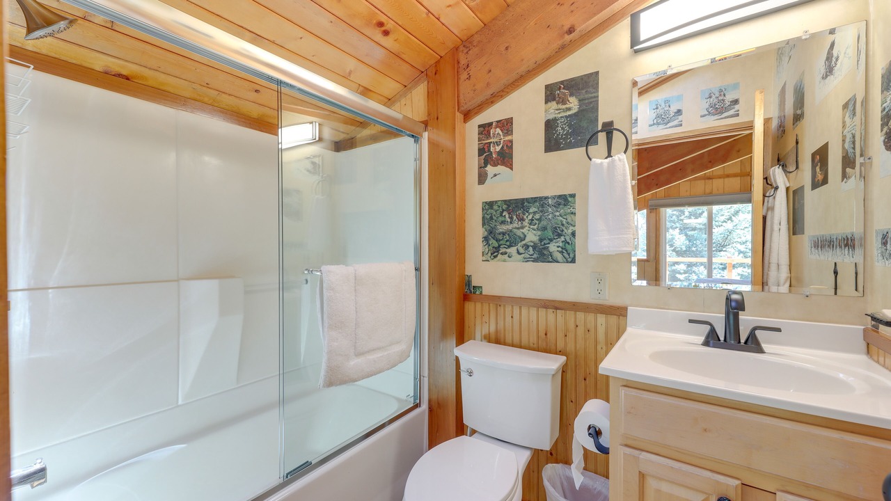 Photo of Bathroom in Pinedale