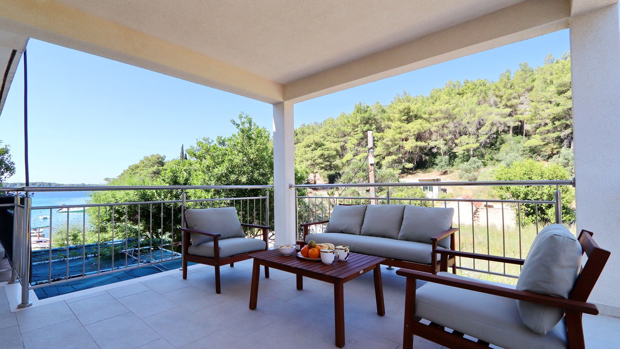 Photo of Outdoor in Potirna