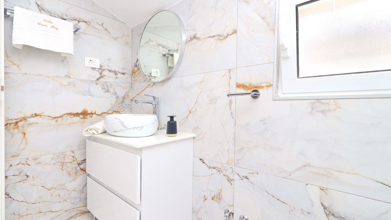 Photo of Bathroom in Potirna