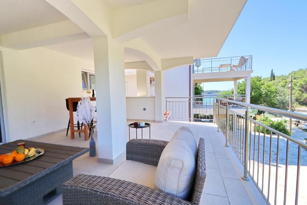 Photo of Outdoor in Potirna