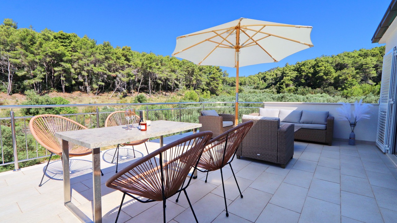 Photo of Outdoor in Potirna