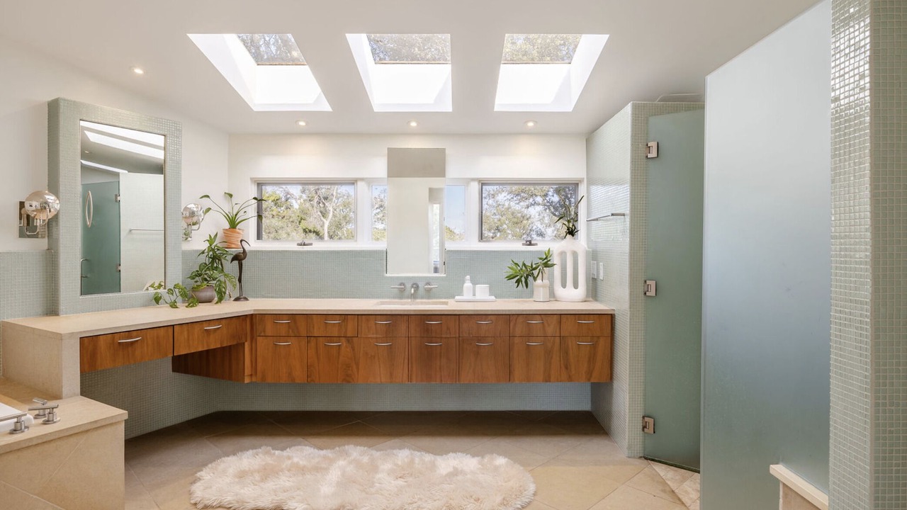 Photo of Bathroom in Ledge At Wild Basin