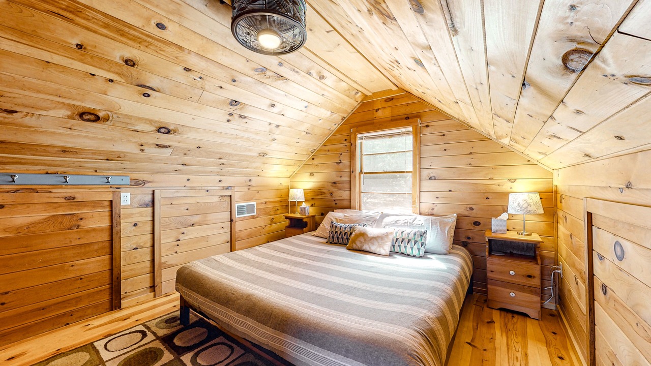 Photo of Bedroom in Pine River Pond