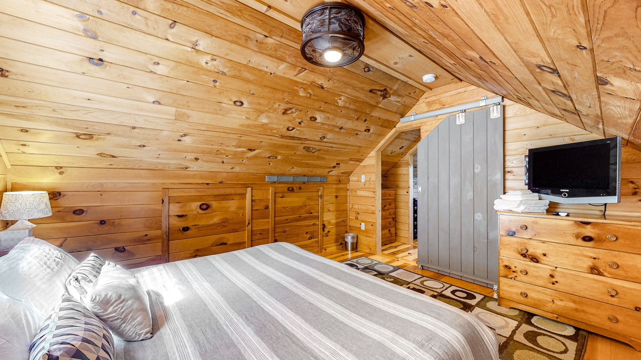 Photo of Bedroom in Pine River Pond