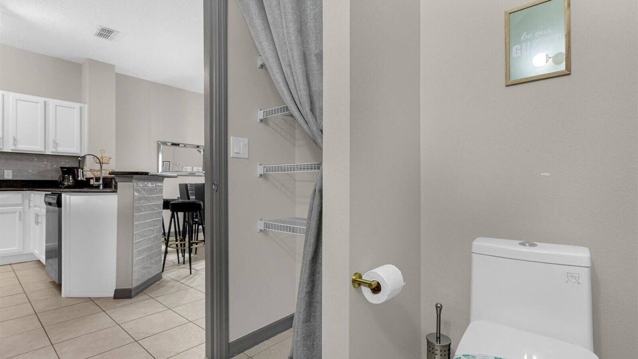 Photo of Bathroom in Sunset Lakes