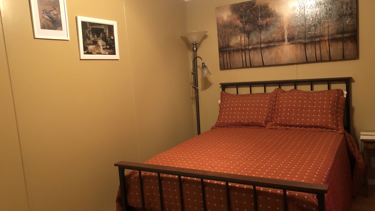 Photo of Bedroom in Counce