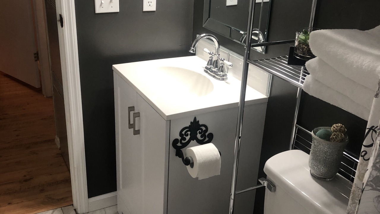 Photo of Bathroom in Counce