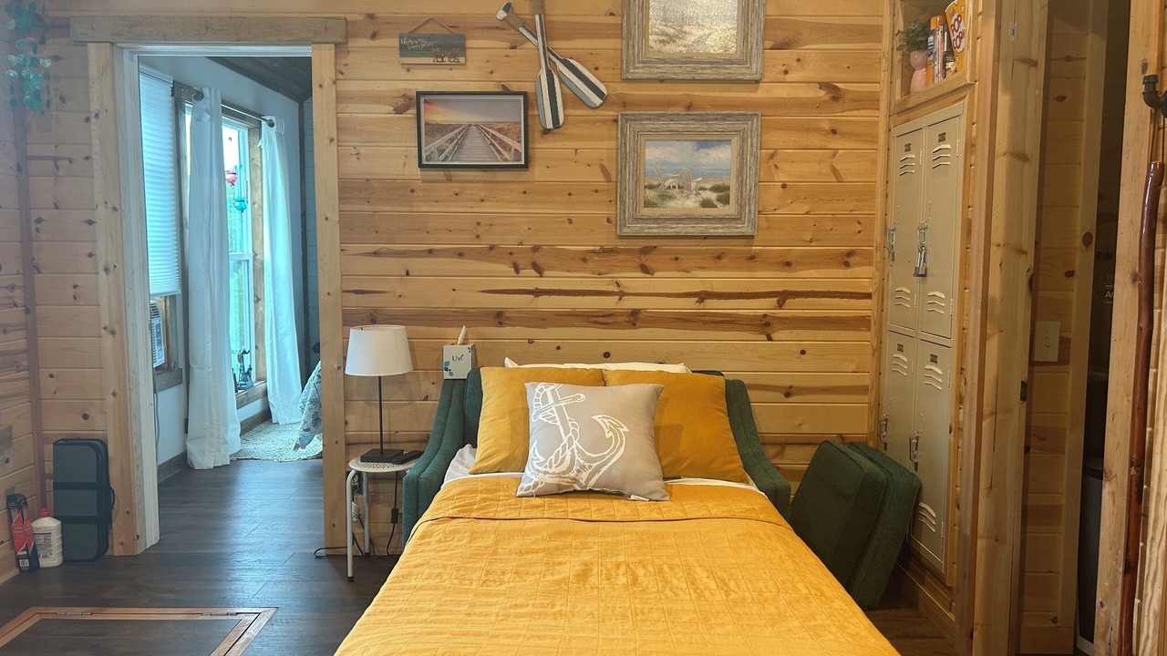 Photo of Bedroom in Creek County