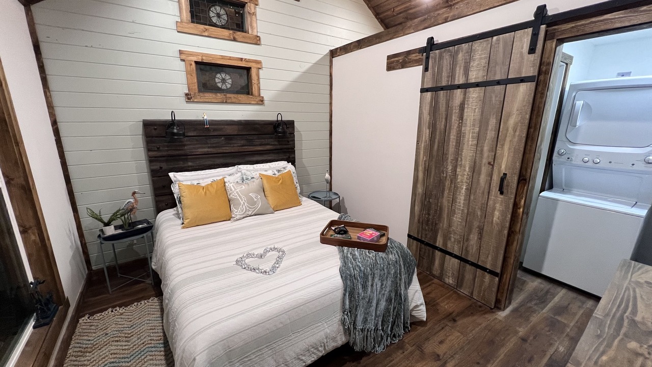 Photo of Bedroom in Creek County