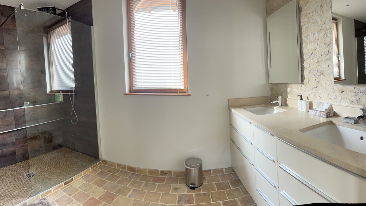 Photo of Bathroom in Chassagne-Montrachet