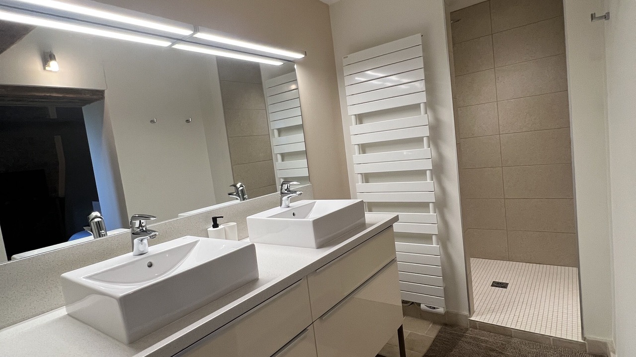 Photo of Bathroom in Chassagne-Montrachet