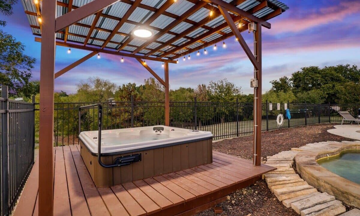 Photo of Outdoor in Denton