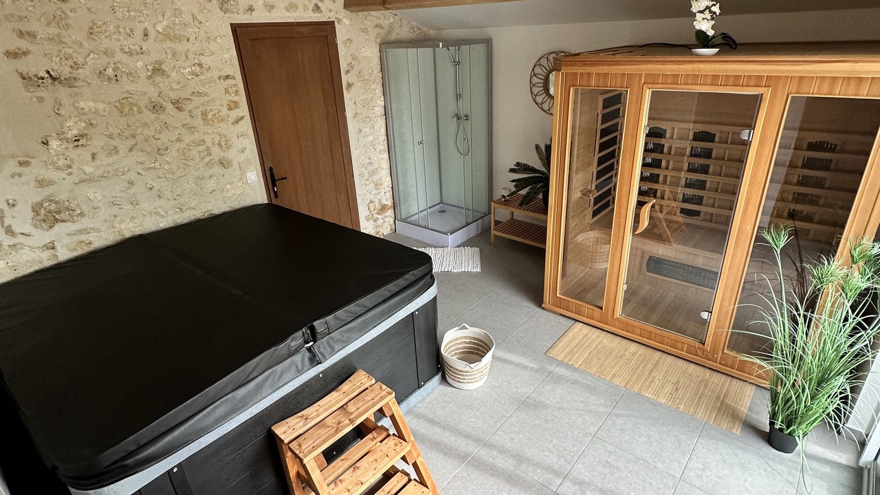 Photo of Others in Saint-Just