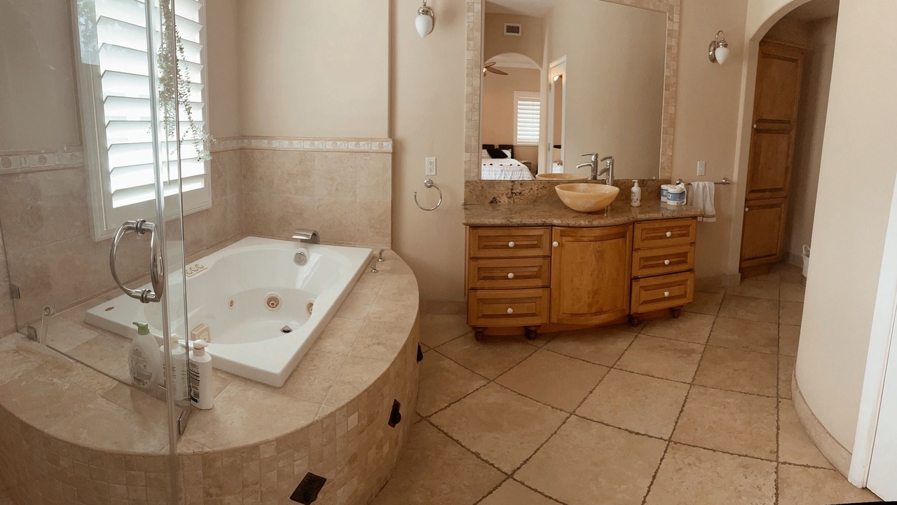 Photo of Bathroom in Midway City