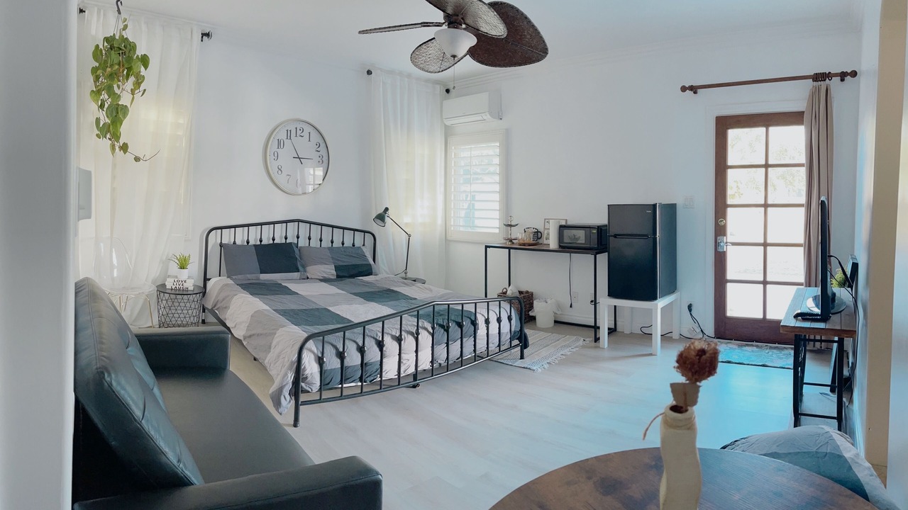 Photo of Bedroom in Midway City