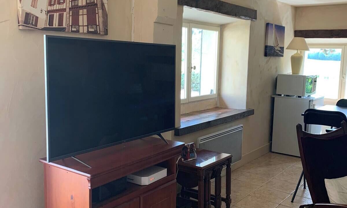 Photo of Livingroom in Savigny-Levescault