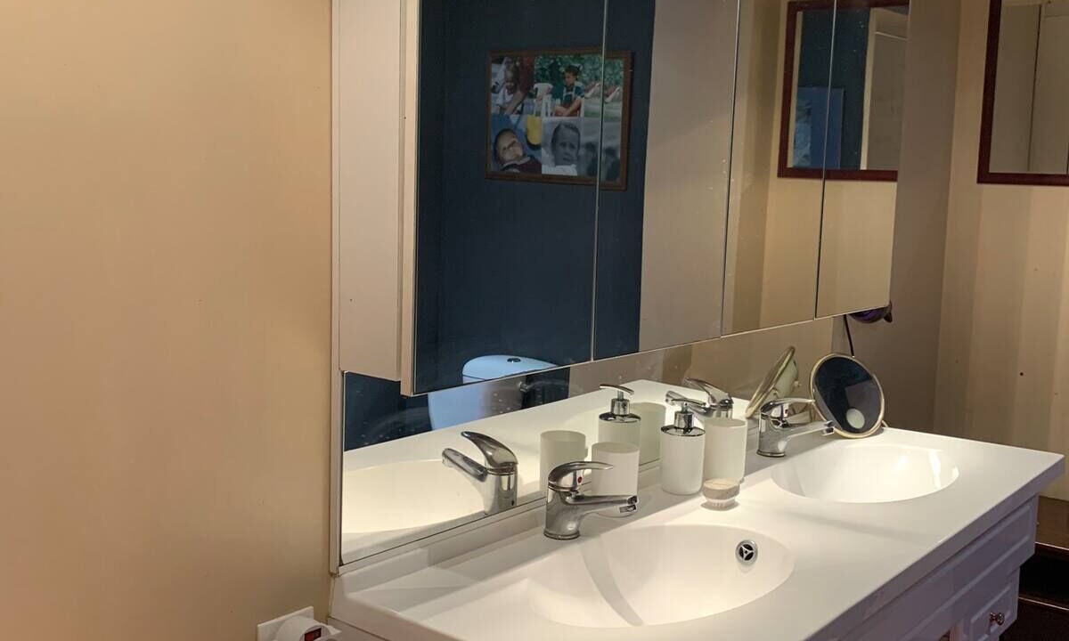 Photo of Bathroom in Savigny-Levescault