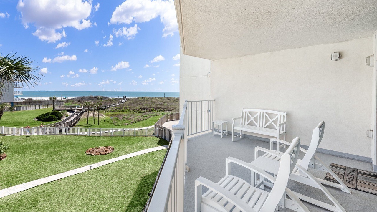 Photo of Patio Balcony in Shibui Sands
