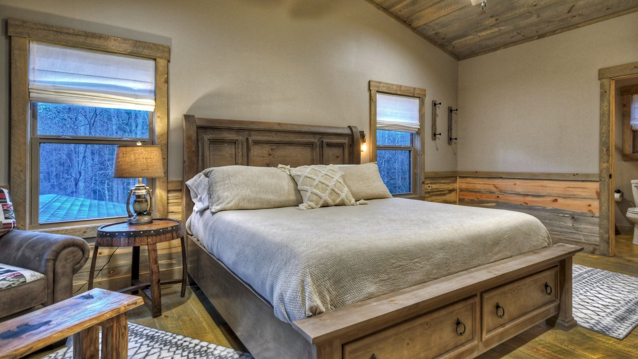 Photo of Bedroom in Blairsville