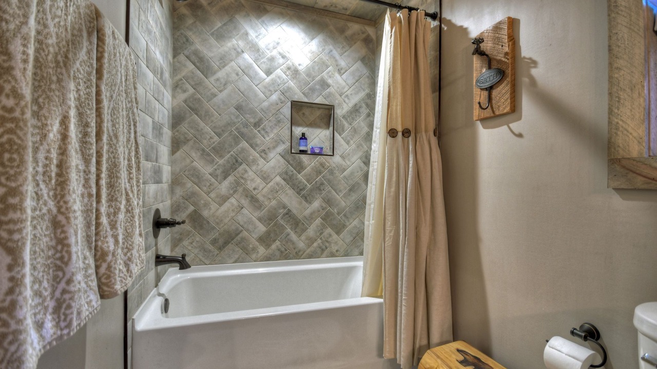 Photo of Bathroom in Blairsville