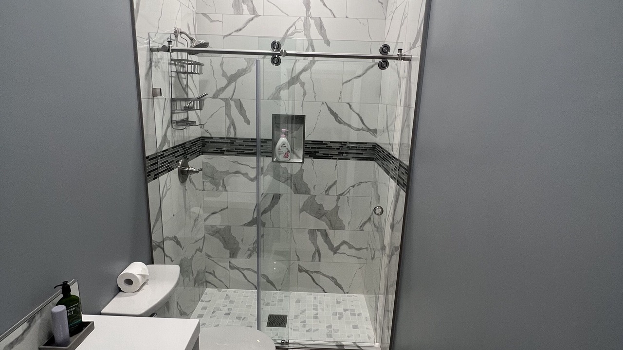 Photo of Bathroom in North Oak Park