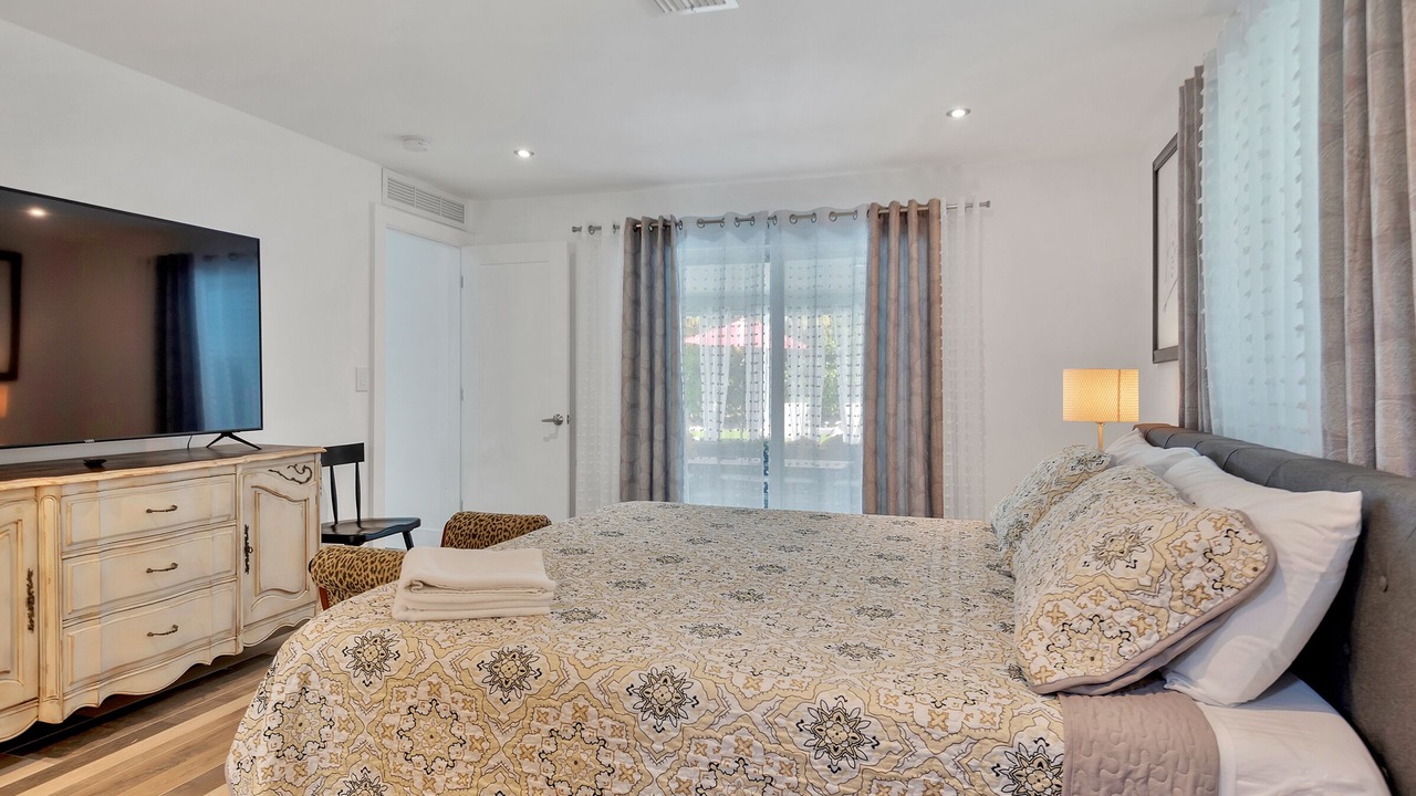 Photo of Bedroom in Pompano Beach