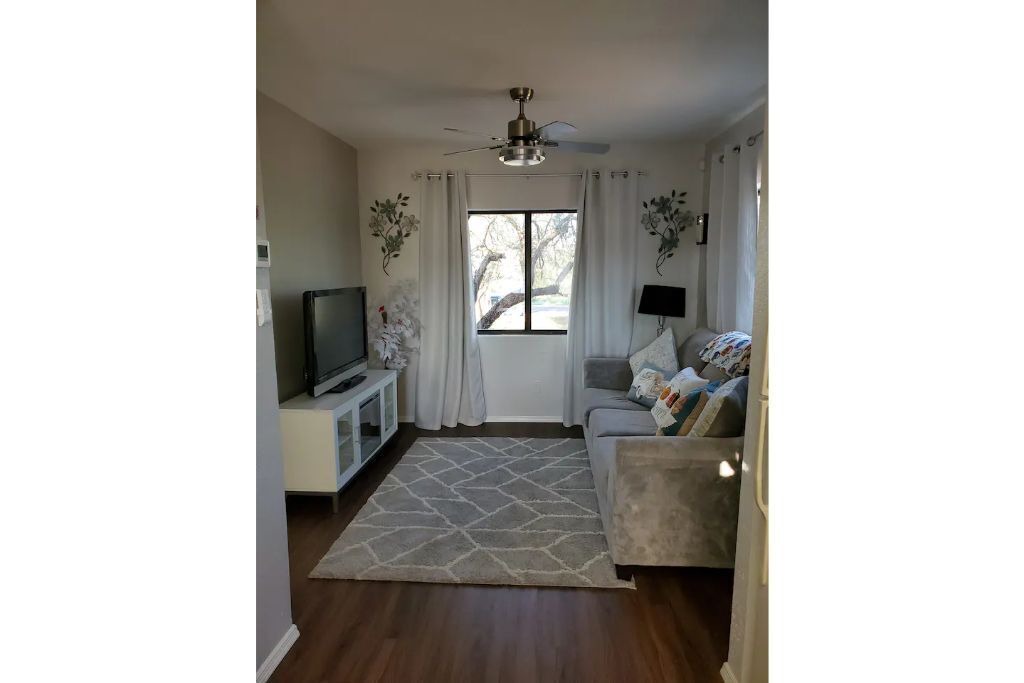 Photo of Livingroom in Bel Air Ranch Estates