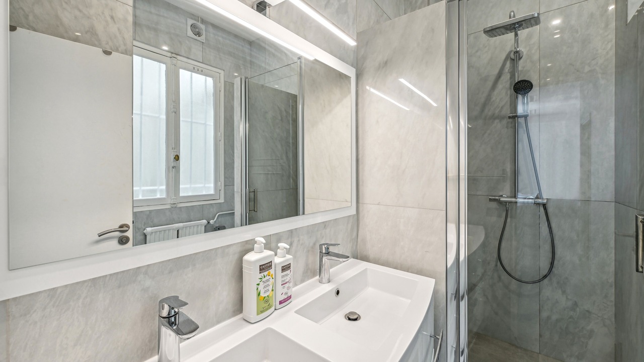 Photo of Bathroom in 8th Arrondissement